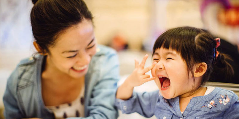 5 Tips Mendidik Anak Agar Tumbuh Jadi Bahagia